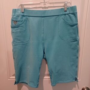 QUACKER FACTORY (SIZE MEDIUM) COTTON DREAM JEANNES SHORTS WITH RHINESTONE TRIM!